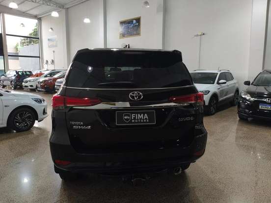 TOYOTA-HILUX SW4-2019