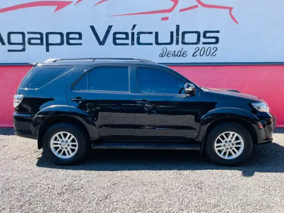 TOYOTA-HILUX SW4-2012