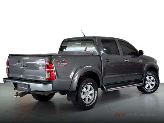 TOYOTA-HILUX SW4-2012