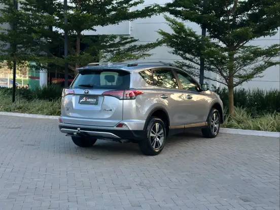 TOYOTA-RAV4-2.0 TOP 4X2 16V GASOLINA 4P AUTOMÁTICO TOYOTA-RAV4-2018