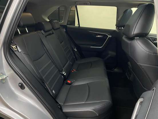 TOYOTA-RAV4-2024
