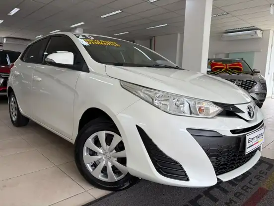 TOYOTA-YARIS-2020