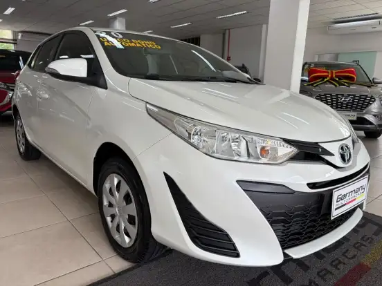 TOYOTA-YARIS-2020