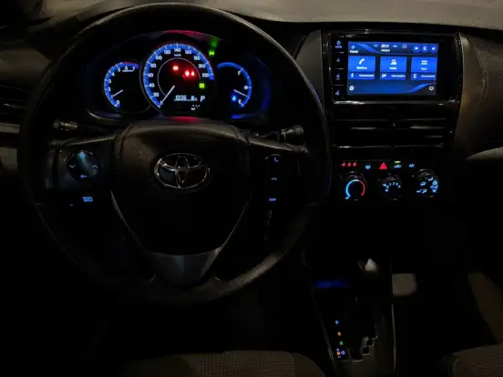 TOYOTA-YARIS-2022