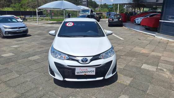 TOYOTA YARIS 1.3 16V FLEX XL LIVE MULTIDRIVE