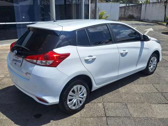 TOYOTA-YARIS-1.3 16V FLEX XL LIVE MULTIDRIVE TOYOTA-YARIS-2021
