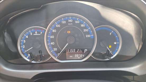 TOYOTA-YARIS-2021