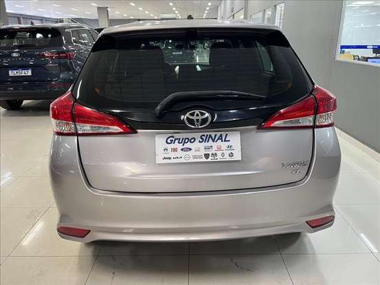 TOYOTA-YARIS-2020
