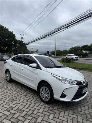 TOYOTA-YARIS-2024