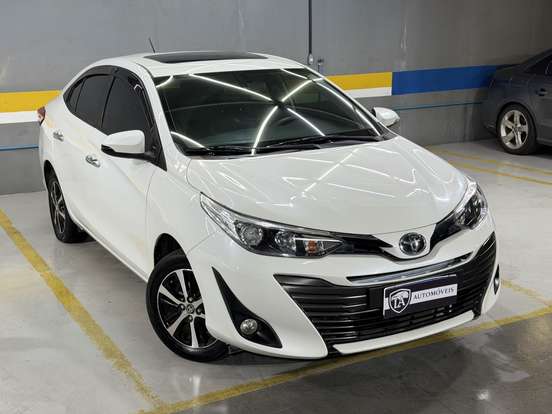 TOYOTA-YARIS-2018