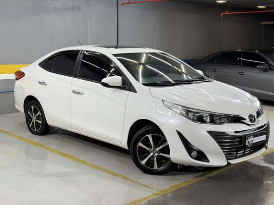 TOYOTA-YARIS-2018