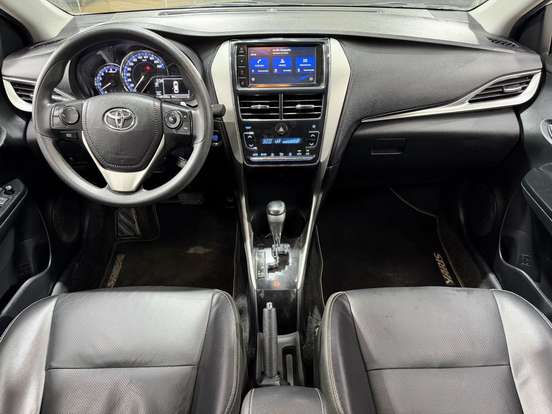 TOYOTA-YARIS-2018