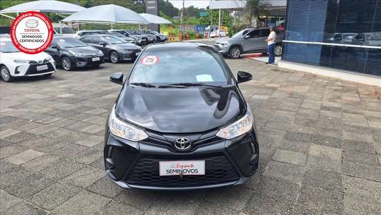 TOYOTA-YARIS-2024