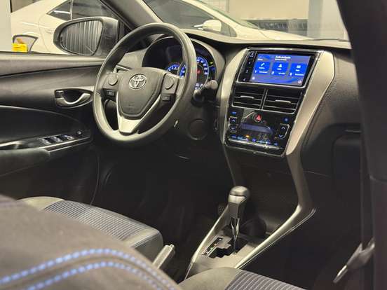 TOYOTA-YARIS-2020