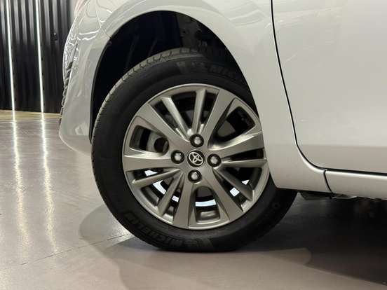 TOYOTA-YARIS-1.5 16V FLEX XL PLUS CONNECT MULTIDRIVE TOYOTA-YARIS-2020