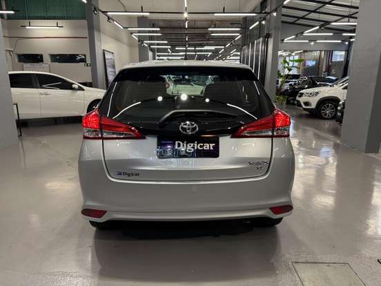 TOYOTA-YARIS-2020
