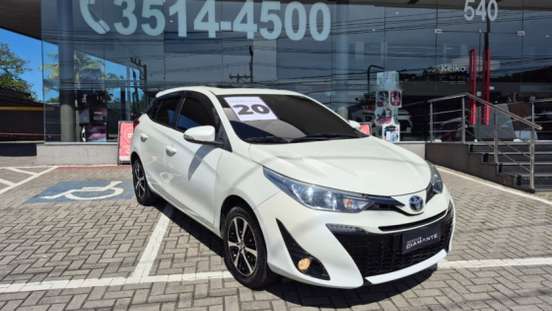 TOYOTA-YARIS-2020