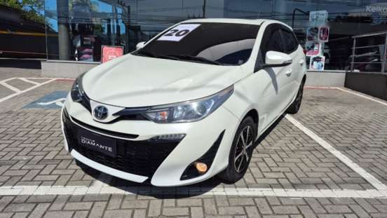 TOYOTA-YARIS-2020