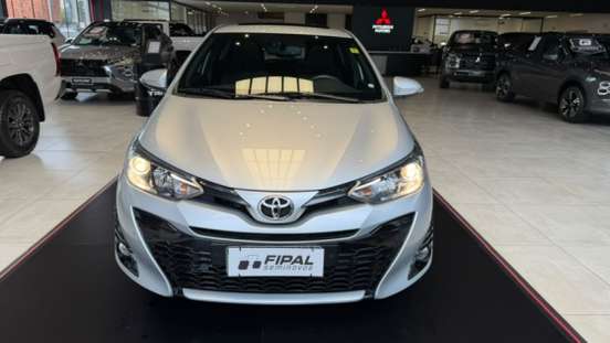 TOYOTA-YARIS-2019