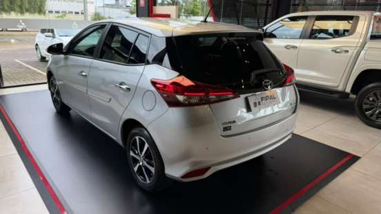 TOYOTA-YARIS-2019