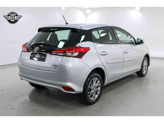TOYOTA-YARIS-2024