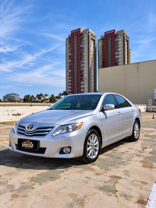 TOYOTA CAMRY 3.5 XLE V6 24V GASOLINA 4P AUTOMÁTICO