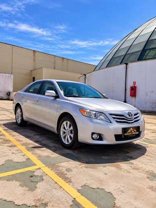 TOYOTA-CAMRY-2011