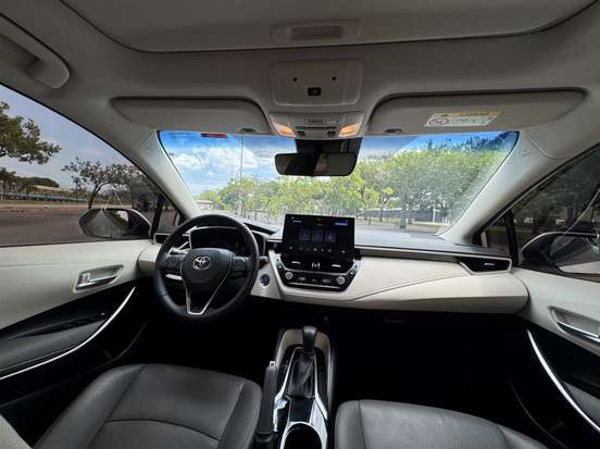 TOYOTA-COROLLA-2025