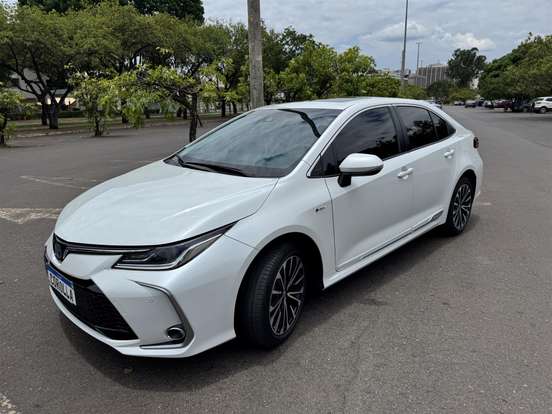 TOYOTA-COROLLA-2025