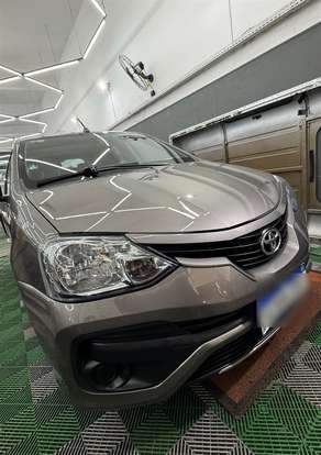 TOYOTA-ETIOS-2017