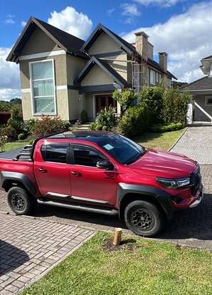 TOYOTA-HILUX-2023