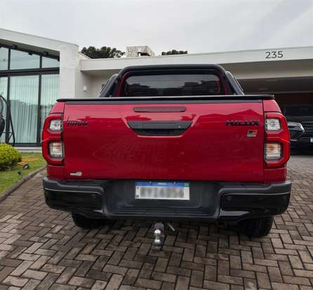 TOYOTA-HILUX-2023
