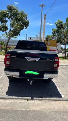 TOYOTA HILUX 2.8 D-4D TURBO DIESEL CD SRX 4X4 AUTOMÁTICO