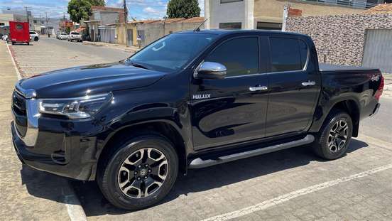 TOYOTA-HILUX-2020