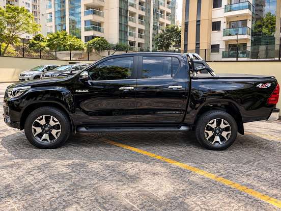 TOYOTA-HILUX-2020
