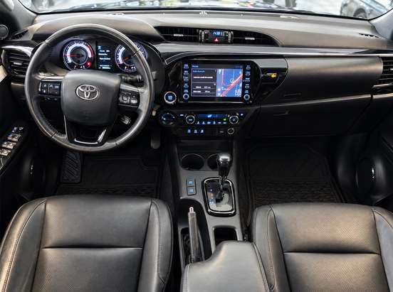 TOYOTA-HILUX-2020