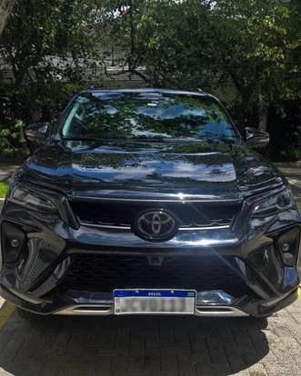 TOYOTA-HILUX SW4-2024