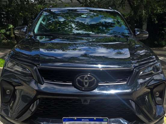 TOYOTA-HILUX SW4-2.8 D-4D TURBO DIESEL SRX 4X4 AUTOMÁTICO TOYOTA-HILUX SW4-2024