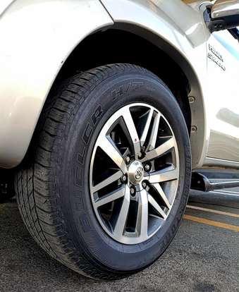 TOYOTA-HILUX SW4-2012