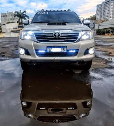 TOYOTA-HILUX SW4-3.0 SRV 4X4 7 LUGARES 16V TURBO INTERCOOLER DIESEL 4P AUTOMÁTICO TOYOTA-HILUX SW4-2012