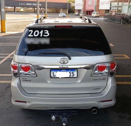 TOYOTA-HILUX SW4-2012