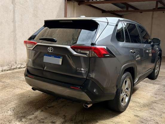 TOYOTA-RAV4-2020