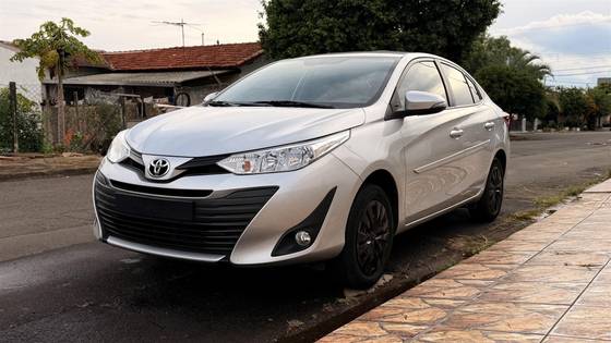 TOYOTA YARIS 1.5 16V FLEX SEDAN XL MULTIDRIVE