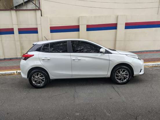 TOYOTA-YARIS-2022