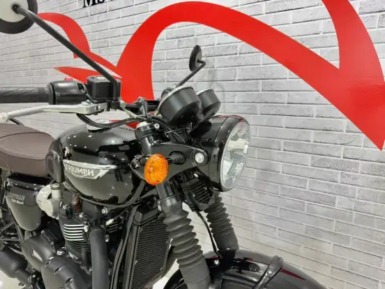 TRIUMPH-BONNEVILLE T120 BLACK 1200 TRIUMPH-BONNEVILLE T120 BLACK 1200-2020