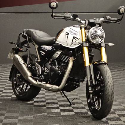 TRIUMPH SPEED 400 