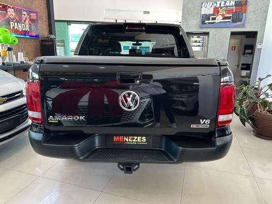 VOLKSWAGEN-AMAROK-2021