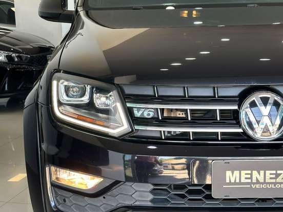VOLKSWAGEN-AMAROK-2021