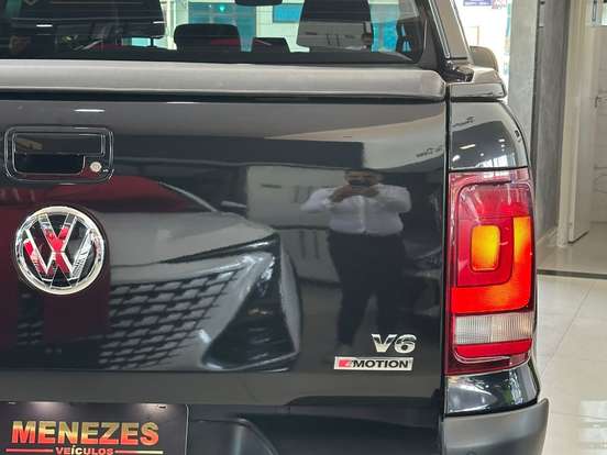 VOLKSWAGEN-AMAROK-2021