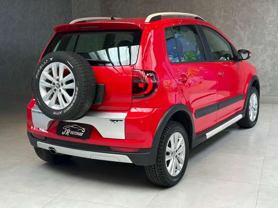 VOLKSWAGEN-CROSSFOX-2013